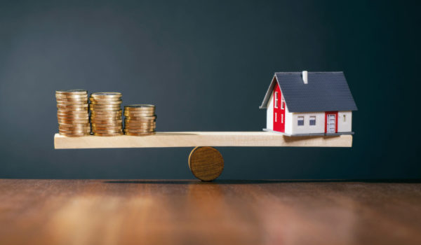 Sonderkündigungsrecht für Baufinanzierungen – Was passiert mit dem Darlehensvertrag bei Banken­wechsel oder Immobilienverkauf?