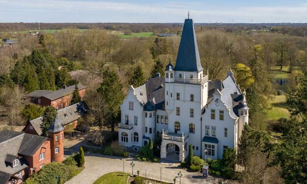 Schloss Tremsbüttel: Denkmalgeschütztes Anwesen mit Geschichte und Zukunftspotenzial sucht neue Eigentümer