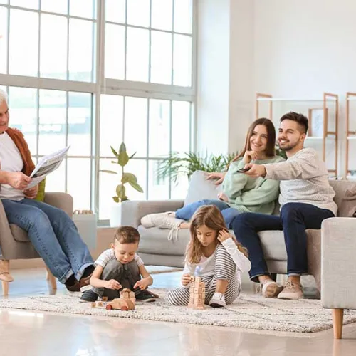 Wenig Eigenkapital beim Hauskauf – so kann die Familie helfen